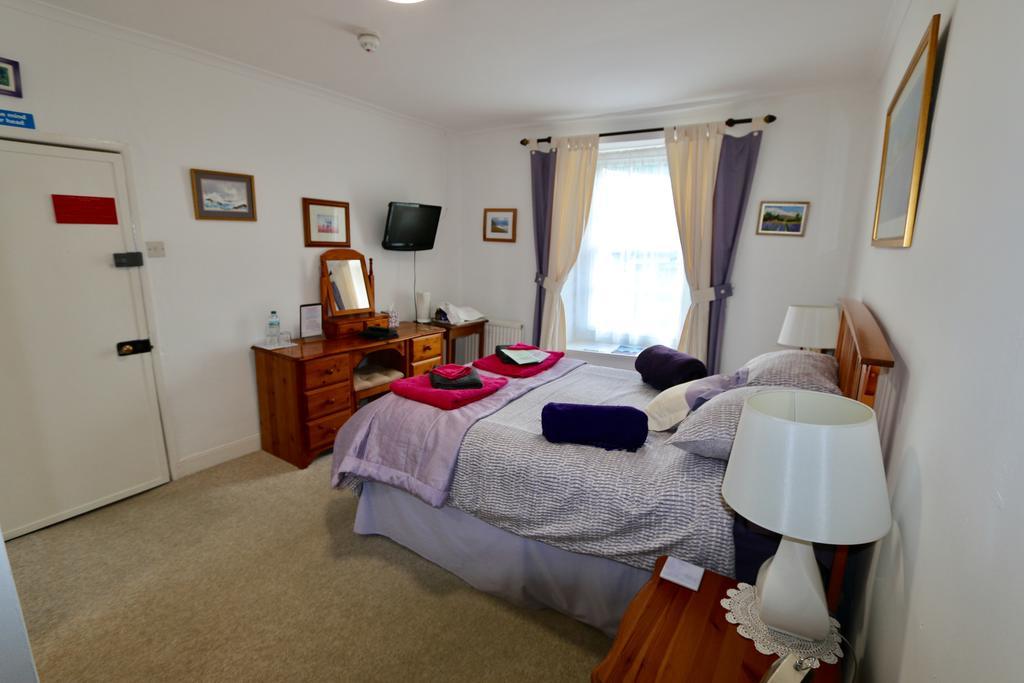 The Old Bakehouse Bed & Breakfast Colyton Екстериор снимка