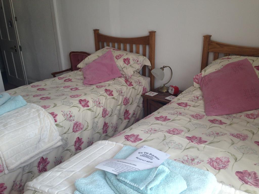 The Old Bakehouse Bed & Breakfast Colyton Екстериор снимка