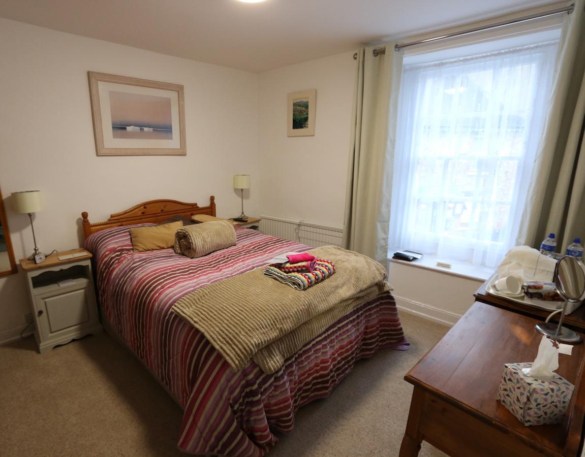 The Old Bakehouse Bed & Breakfast Colyton Екстериор снимка