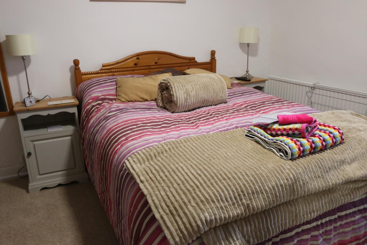 The Old Bakehouse Bed & Breakfast Colyton Екстериор снимка
